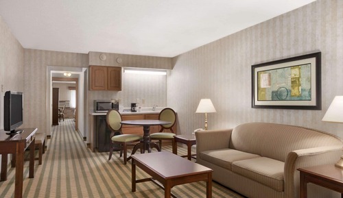 Suite, 2 Queen Beds Non Smoking