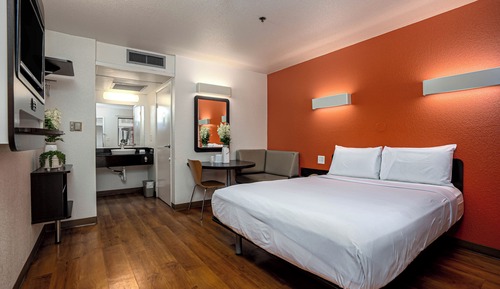 Deluxe-Zimmer, 1 Queen-Bett, Nichtraucher, Kühlschrank und Mikrowelle