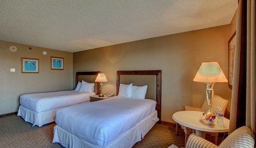 Zimmer, 2 Doppelbetten, Flussblick