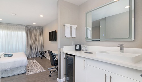 3VK 3rd Floor 1 King Bed