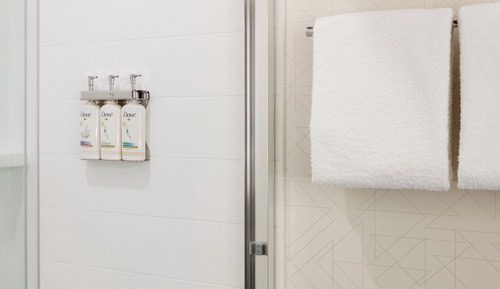 Standardzimmer, 1 King-Bett, barrierefrei (Mobility, Roll-In Shower)