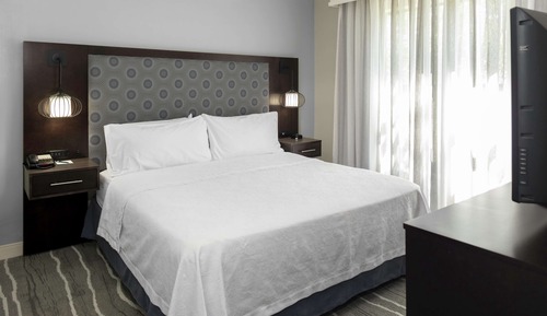 Suite, 2 Schlafzimmer, Nichtraucher (1 King and 2 Queen Beds)