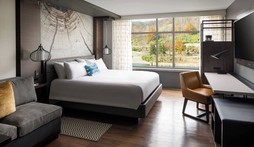Zimmer, 1 King-Bett und Schlafsofa, Flussblick