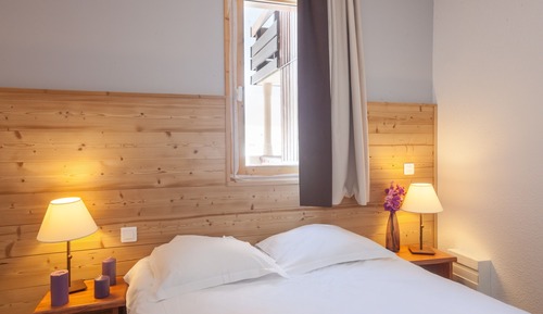 Standard-Apartment (1/2 Bedroom for 6/7 people)