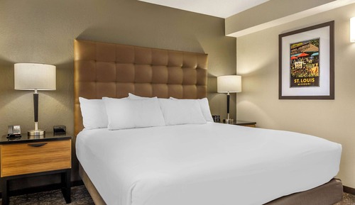 Suite, 1 King-Bett und Schlafsofa, barrierefrei, Kühlschrank und Mikrowelle (2 Rooms, Tub)