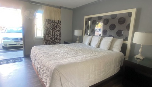 Standard Zimmer mit King-Bett