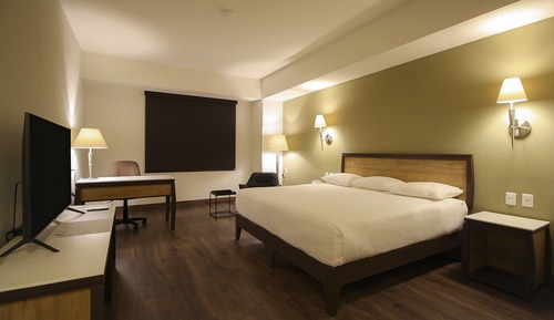 Remodeled Standard room 1 king size bed
