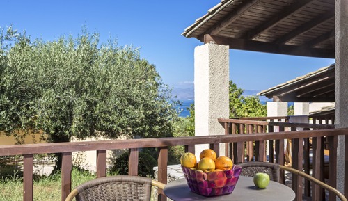 Bungalow, Patio (For 3)