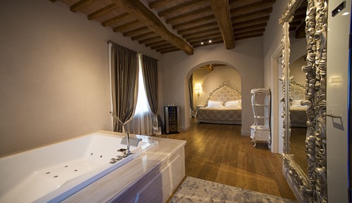 Deluxe-Suite (SPA)