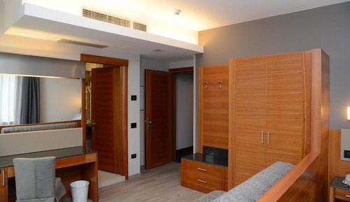 Suite, 1 King-Bett, Balkon (with Sofabed)