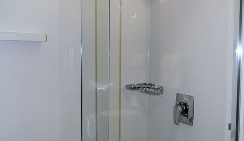 Zimmer, 1 King-Bett, Nichtraucher (Mobility/Hearing Access, Roll-In Shwr)