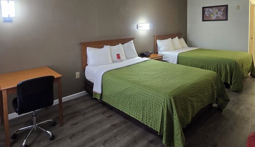 Zimmer, 2 Queen-Betten, Nichtraucher