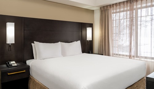 Studio, 1 King-Bett und Schlafsofa, Nichtraucher (Mobility/Hearing Access, Roll-In Shwr)