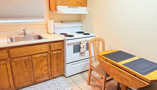 Zimmer, 2 Queen-Betten, Küche