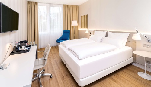 Standard-Doppel- oder -Zweibettzimmer