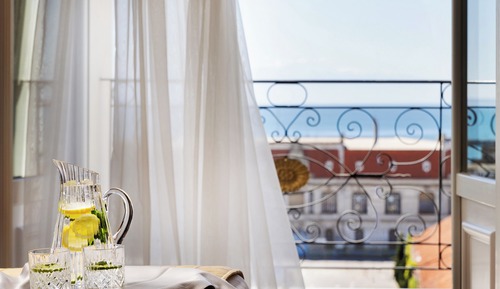 Sea View Premium Twin