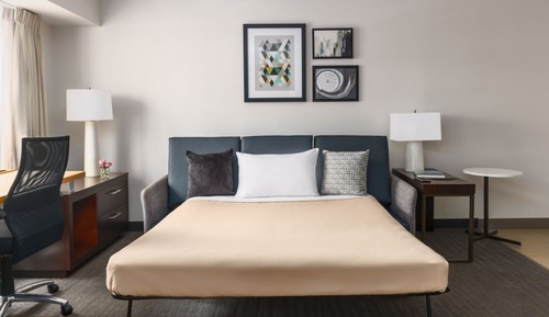 Suite, 1 Schlafzimmer, Nichtraucher (Mobility Accessible, Tub)