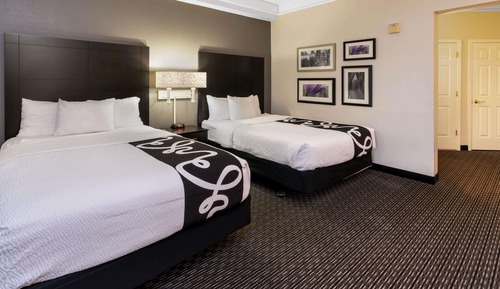 Zimmer, 2 Doppelbetten, barrierefrei, Nichtraucher (Mobility/Hearing Impaired Accessible)