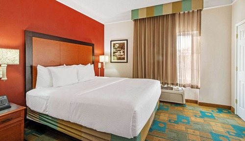 Suite, 1 King-Bett, barrierefrei, Nichtraucher (Mobility/Hearing Impaired Accessible)