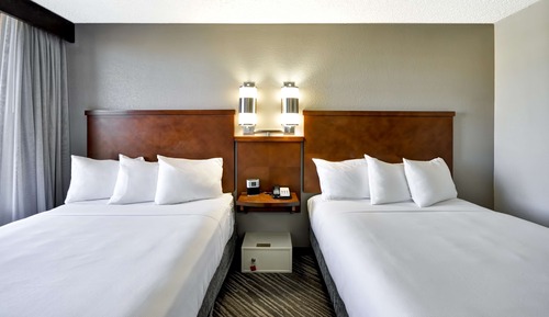 Zimmer, 2 Doppelbetten (High Floor & Sofabed)