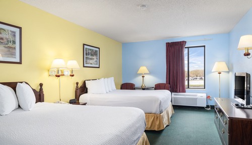 Zimmer, 2 Doppelbetten, Nichtraucher, Kühlschrank und Mikrowelle