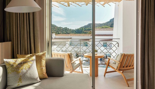 Premier-Zimmer, 1 King-Bett, Nichtraucher, Poolblick (Balcony)