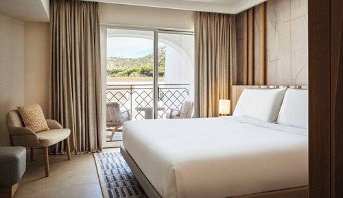 Superior-Zimmer, 1 King-Bett, Nichtraucher, Poolblick (Balcony)