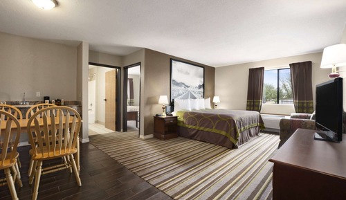 Suite, Mehrere Betten, Nichtraucher (3 Queen Beds and 1 Sofa Bed)