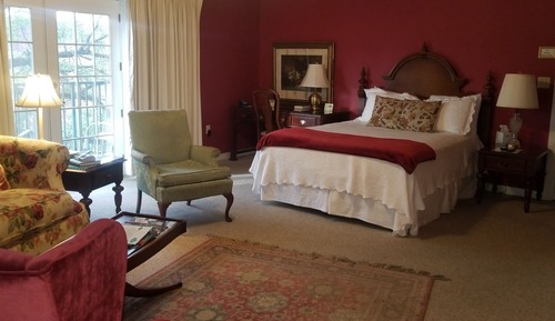 Signature Courtyard Room, 1 Queen Bed, Non-Smoking (Rooms 4-10)