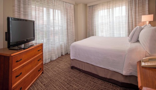 Suite, 1 Schlafzimmer (Mobility Accessible, Roll-In Shower)