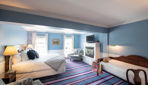 Zimmer (Dock Square King with Fireplace)