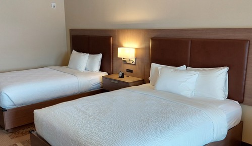 Deluxe Room, 2 Queen Beds, Accessible, Ocean View Balcony