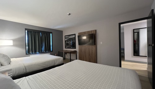 Familien-Suite, 2 Queen-Betten, Nichtraucher (One-Bedroom)