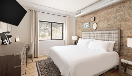 Zimmer, 1 King-Bett, Bergblick