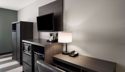 Zimmer, 2 Queen-Betten, Küche