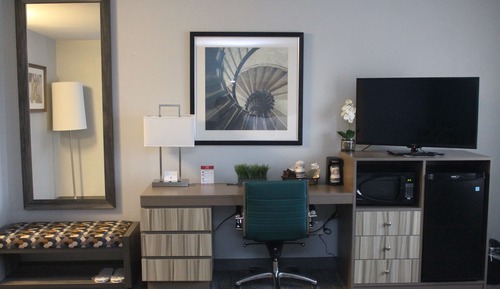 Standardzimmer, 1 King-Bett, Nichtraucher, Kühlschrank und Mikrowelle