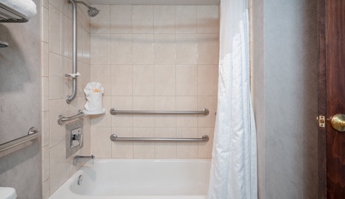 Zimmer, 1 King-Bett, barrierefrei (Mobility Tub)