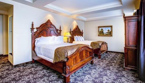 Einzelzimmer, 2 Queen-Betten (Mobility Accessible, Roll-In Shower)