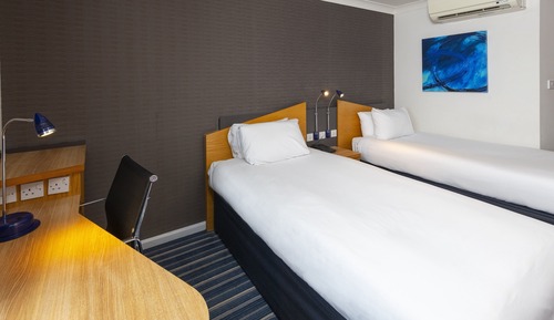 Standardzimmer, 2 Einzelbetten (with Free Hot Breakfast)