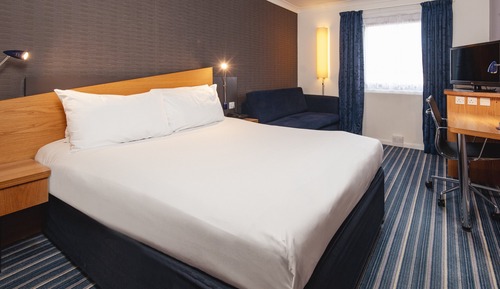 Standardzimmer (with Free Hot Breakfast)