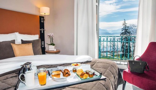 Zimmer, Balkon, Seeblick (Prestige)