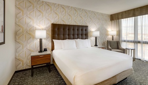 Deluxe-Zimmer, 1 King-Bett, barrierefrei, Kühlschrank und Mikrowelle (Roll in Shower)