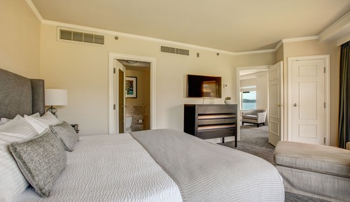 Suite, 1 King-Bett (Kirkland)