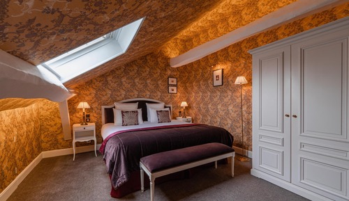 Suite (Mme de Pompadour)