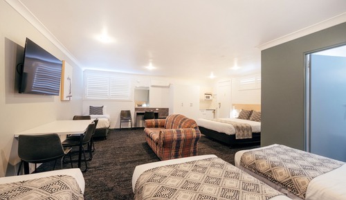 Familien-Suite, 1 Schlafzimmer, Nichtraucher, Kochnische (Large Family Room)