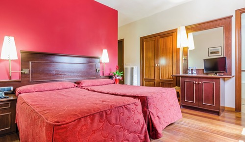 Doppelzimmer (with views)