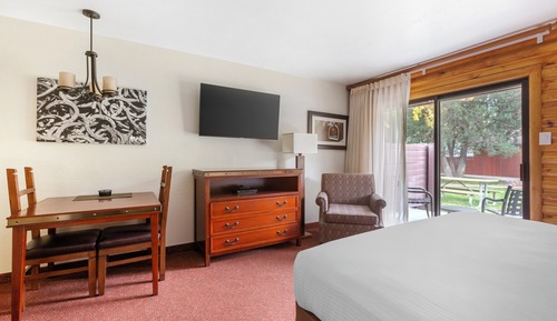 Studio, 1 King-Bett, Kühlschrank und Mikrowelle (Efficiency)