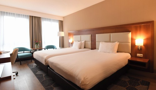 Premium-Zimmer, 2 Queen-Betten, Flussblick (River Meuse View)