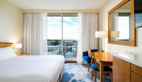 Zimmer (Harbour View King )