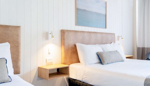 Standard-Zweibettzimmer, Mehrere Betten